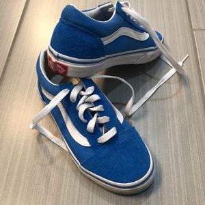 Vans Off the Wall- Boys size 1 USA sizing.